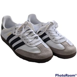 Adidas Samba classic soccer shoes Men's size 6